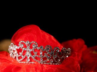 Que gagne une Miss France : salaire, voyage, cadeaux…