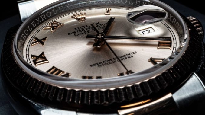 D'où vient le nom de la marque de montre Rolex ?